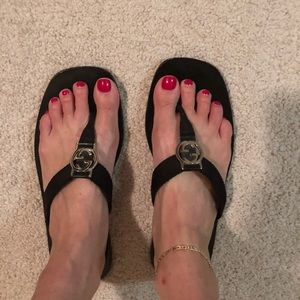 Gucci flip flops